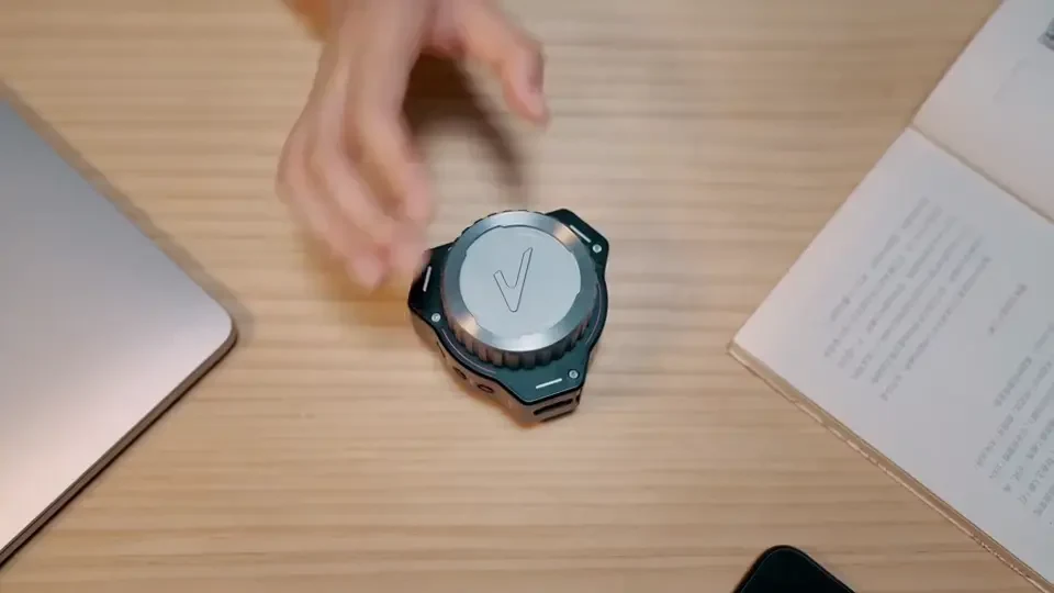 摄影师操作手轮,原视频实拍画面
