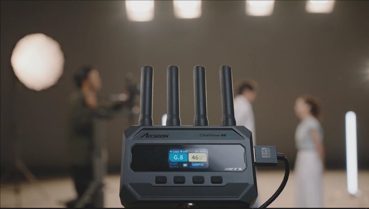摄影机上的 SE 4K 正面操作区