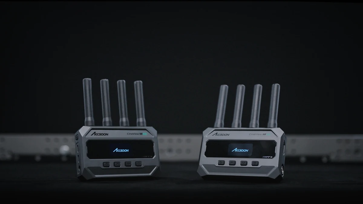 CineView SE 4K 双机置于器材箱上