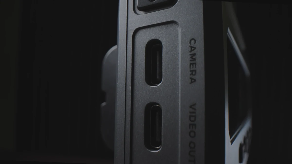 SE 4K 的 USB-C 连接近景